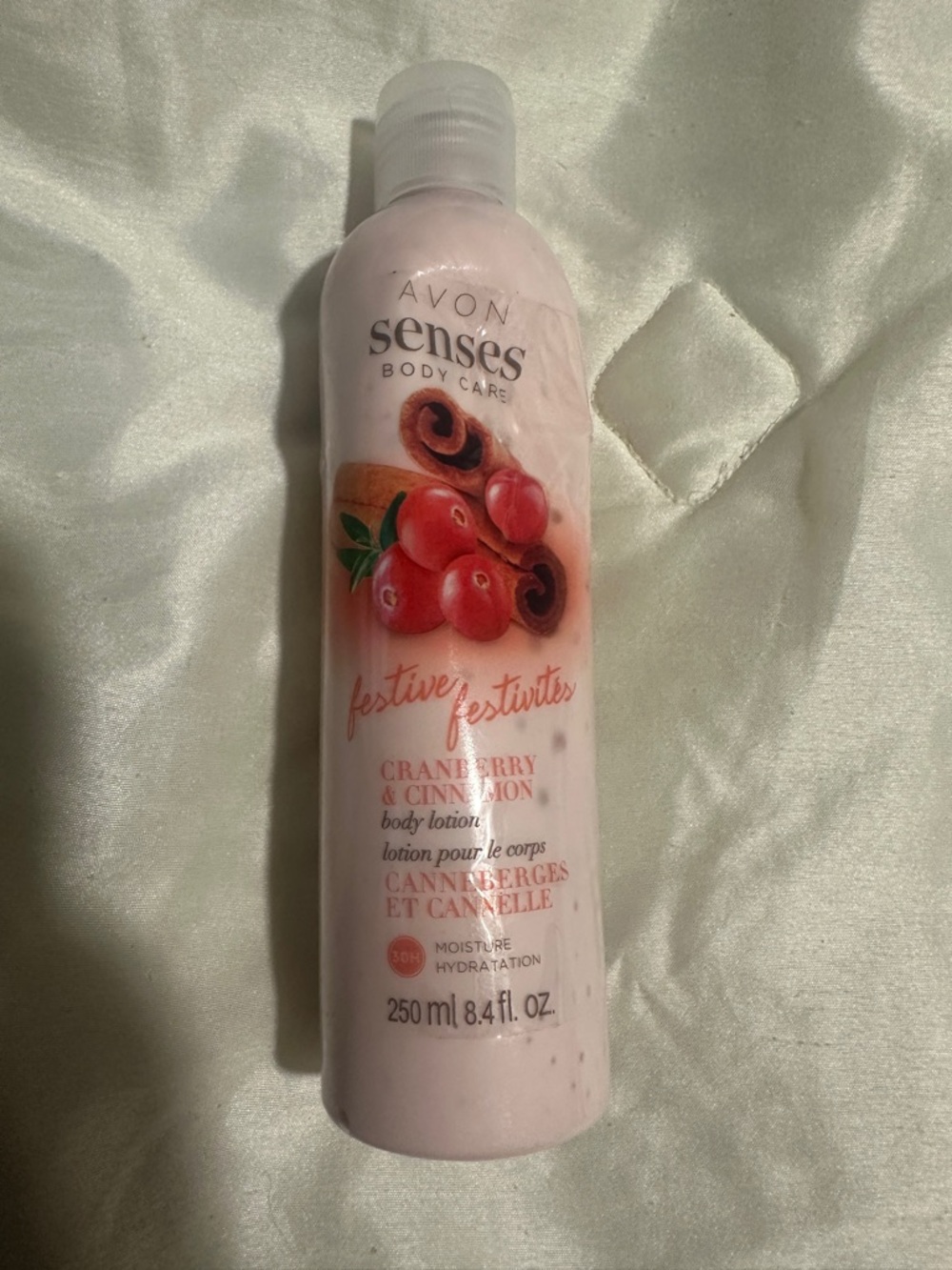 Avon Senses Festive Cranberry & Cinnamon Lotion - Light Pink